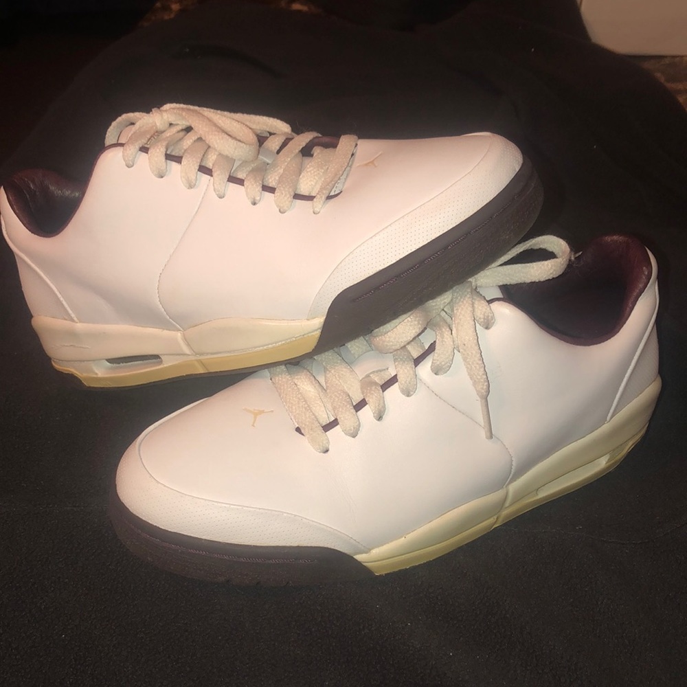 Old school Women’s Jordan’s